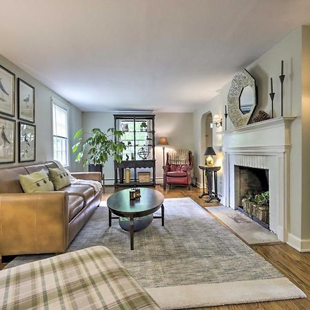 Historic Essex Home With Large Yard Near Downtown! Exterior photo