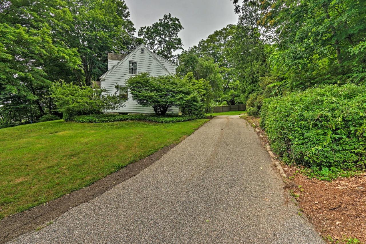 Historic Essex Home With Large Yard Near Downtown! Exterior photo