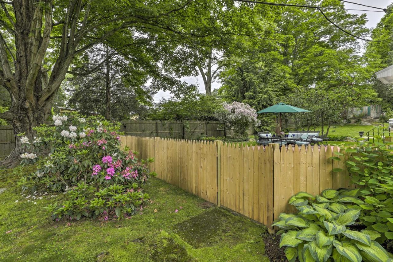 Historic Essex Home With Large Yard Near Downtown! Exterior photo