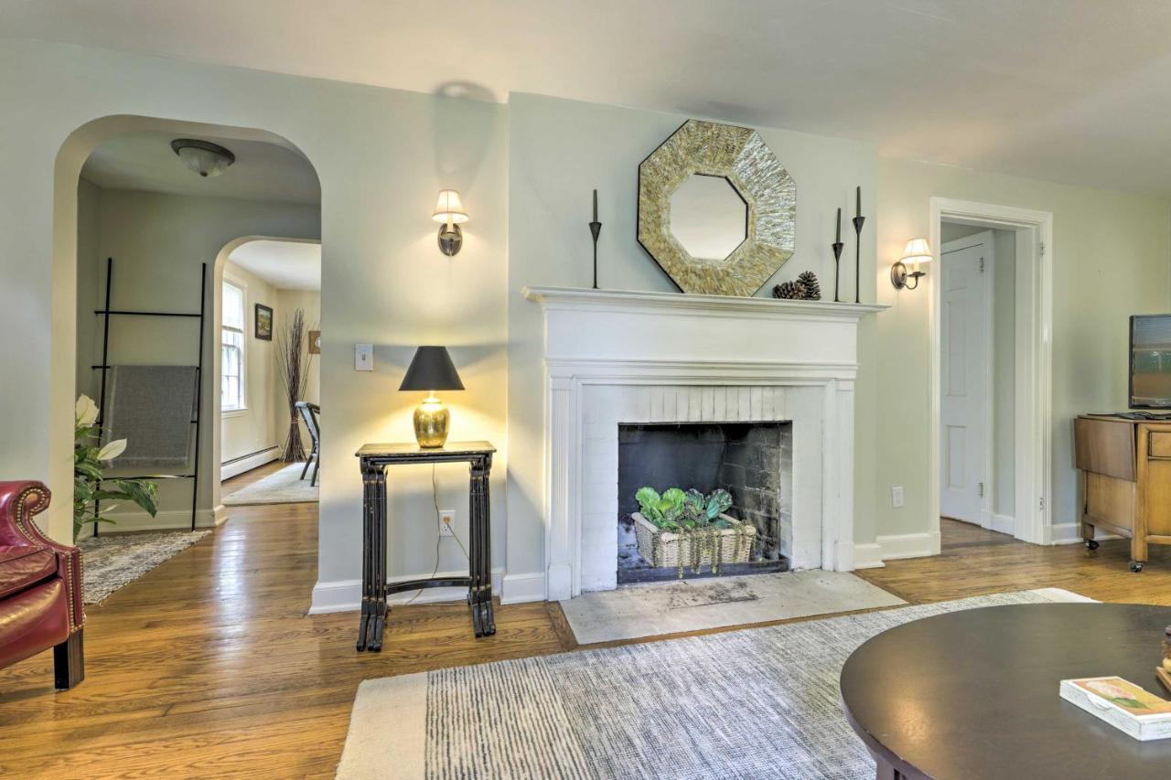Historic Essex Home With Large Yard Near Downtown! Exterior photo