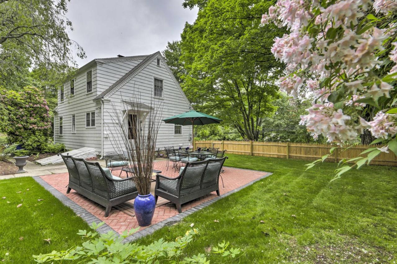 Historic Essex Home With Large Yard Near Downtown! Exterior photo